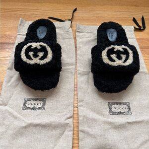 Gucci Black Shearling Logo Slide